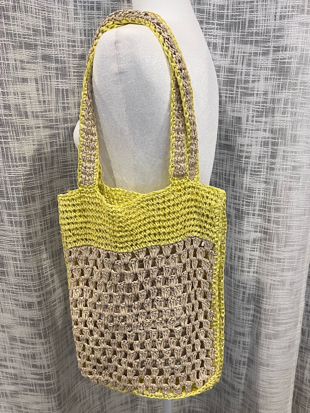Zara raffia straw tote shoulder bag natural yellow tan farmers market beach